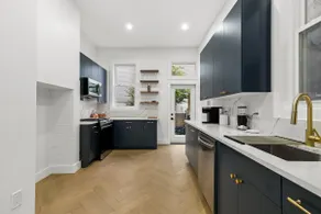 A Classic Townhome Next To Manhattan! - Image 5