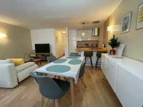 The island's cottages, number 1 - Image 3