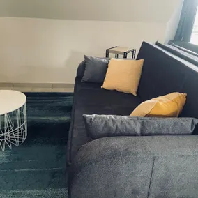 Two-room apartment with balcony and shared pool - Image 4