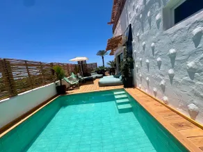 Villa Oceania A, jacuzzi y jardín con vistas al mar, y piscina comunitaria - Image 3