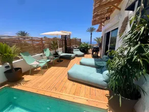 Villa Oceania A, jacuzzi y jardín con vistas al mar, y piscina comunitaria - Image 4