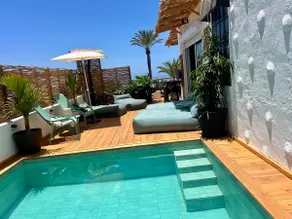 Villa Oceania A, jacuzzi y jardín con vistas al mar, y piscina comunitaria - Image 2