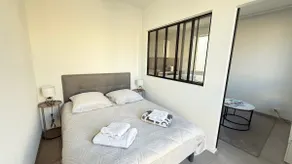 Luxury accommodation close to the train station and the lake - Image 3