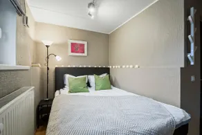 Cozy studio apartment with a desk - Image 4