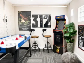 August Special •Game Room •Walk to Train •Garage - Image 3