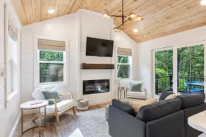 Designer Cabin near SNP w/ Coffee Bar & FirePit - Image 2