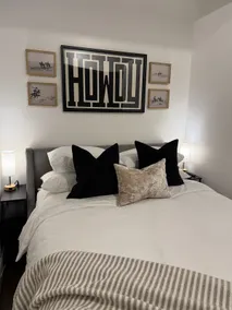 Country Meets City! Modern 1BR Downtown Condo - Image 2