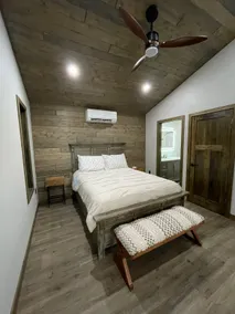 Secluded Hot Tub Hide-A-Way Retreat - Image 4