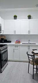 The Luxury Retreat - Image 5