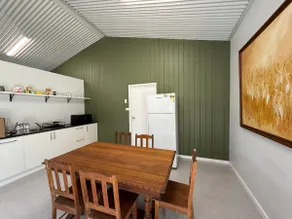 Modern country unit - Image 4
