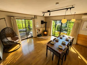 Renewal!Authentic BBQ with a roof, 100-inch theater, and games | Max 12 people | 3 bedrooms | Pets allowed | 3 cars - Image 4