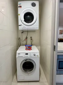 Morden 2br apartment in Epping with free parking - Image 2