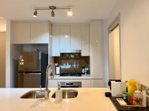 Morden 2br apartment in Epping with free parking - Image 3