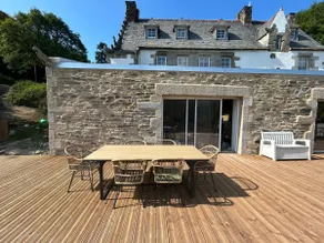 Single-storey cottage with terrace - Image 2