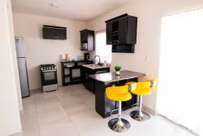 House with 3 bedrooms and 3 bathrooms, pool and privacy - Image 4