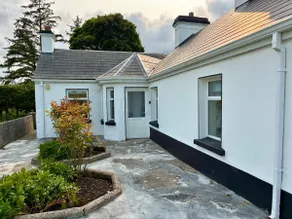 Vintage Farm Cottage - Image 5