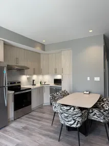 Spacious New 3BR Townhome Walking to Falls - Image 4