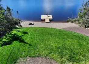 Quiet Cabin On The Pond - Image 3