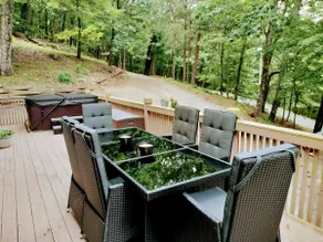 Highland Hideaway - Mountain Side Apartment - Image 5