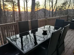 Highland Hideaway - Mountain Side Apartment - Image 4