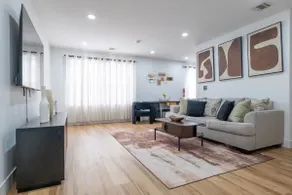 Stylish Unit Near NYC + Metlife Stadium World Cup - Image 3