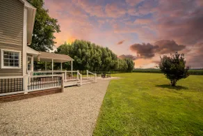 Family home with huge fenced in yard - Image 2