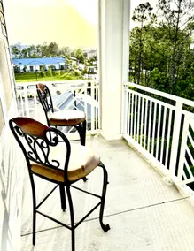 Riverfront Getaway • JAX Airport Access - Image 4