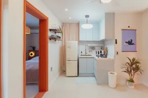 Entire 2nd floor of Bong Stay/Urban outdoor barbecue/55”portable TV/Playroom/Steam iron/Wi-Fi/Free parking/ - Image 3