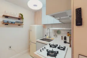 Entire 2nd floor of Bong Stay/Urban outdoor barbecue/55”portable TV/Playroom/Steam iron/Wi-Fi/Free parking/ - Image 5