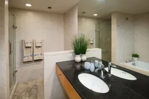 Kahala Beach condo 2Bd/2Ba/1prk - Image 4