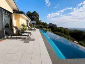 Zig Zag Retreat - Hilltop Home With Stunning Views - Image 3