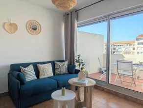 Terrace studio with marina view + air conditioning + parking/beach - Image 3