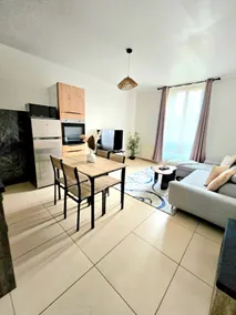 Limay Chic & Cosy, parking wifi - Image 3
