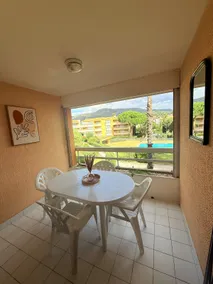 Private 2-bedroom apartment with balcony/pool/parking - Image 4