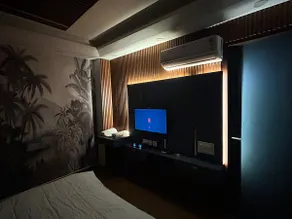 Luxurious 1BHK with Balcony projector near Airport - Image 2