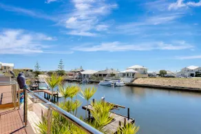 Panda Living waterfront paradise - Image 5