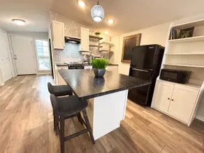 No Cleaning Fee: The Crockett Studio 1 Bed 1 Bath - Image 2