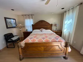 WFM-master bedroom private entry - Image 3