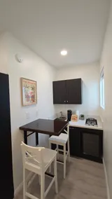 Private Guest Suite w/Kitchen Near Disney & DTLA - Image 3