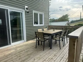 Modern Harbourview Home | Clean•Spacious•Parking - Image 5