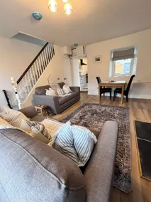 (3 Cefn Capel) Llanfair pg beach 15 minutes away - Image 4