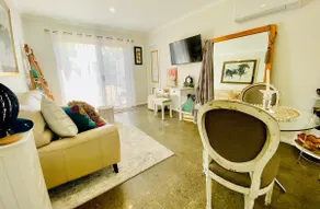 La Piccolina | Luxe Stay • Pet-Friendly & Quiet - Image 4