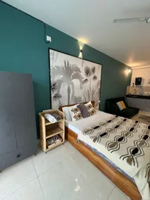 Iris: Spacious Studio Apt. High Floor.100% Private - Image 4