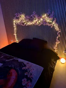 Sakura Suite - Jacuzzi and Cinema - Image 4
