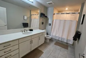 Stylish 2BR Stay | Perfect for 4 - Image 3
