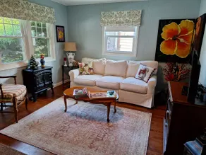 In town cottage. - Image 5