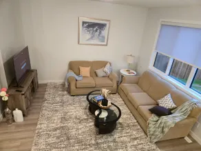 S1-Edmonton Sunny's Homes – 4 Beds|Sleeps 5/AC - Image 3