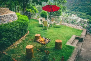 Private Penthouse w Balcony, Forest and River View - Image 5
