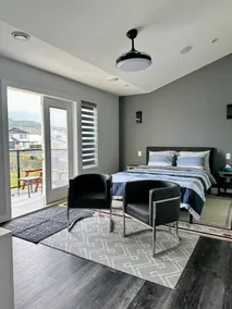 Stylish Modern Suite - Image 2
