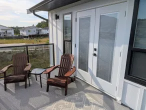 Stylish Modern Suite - Image 5